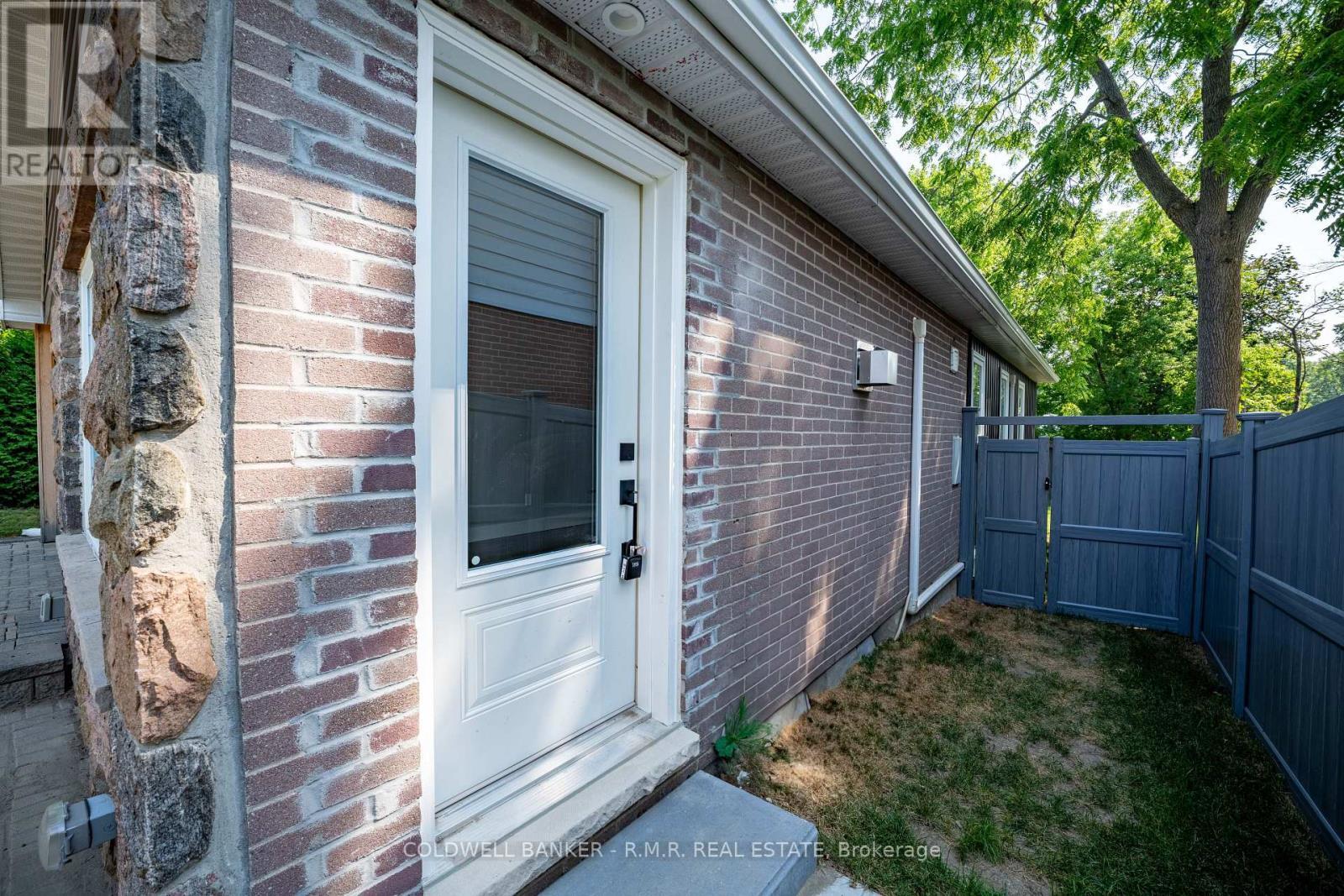 Property Photo: 45 Beech Street North In-Law ON L9P 1A8