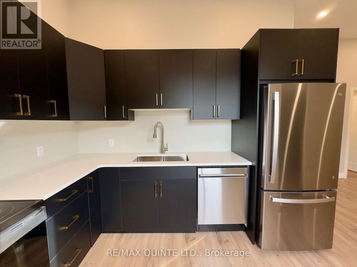 Property Photo:  330 Victoria Street 1  ON K0K 3J0 