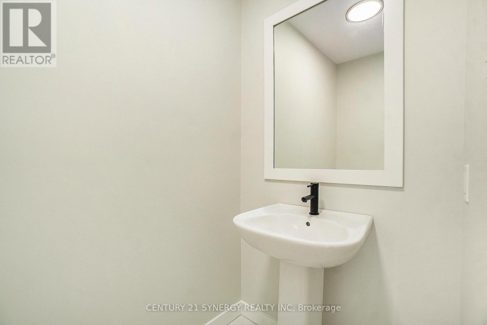 Photo de la propriété: 77 Villeneuve Street ON K0C 1W0
