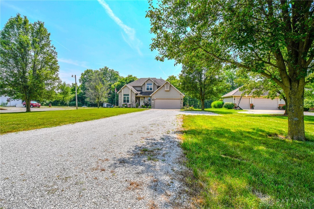 Property Photo:  1704 Echo Lake Drive  OH 45356 