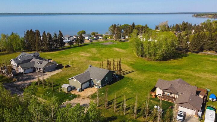 Property Photo: 106 1 Street AB T0E 1A0