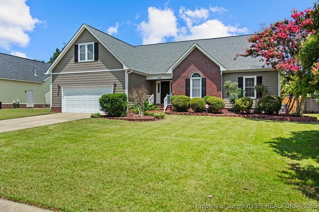 Property Photo: 6508 Jacobs Creek Circle NC 28306
