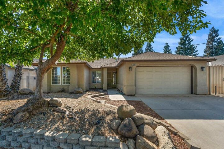 7233 N Thorne Avenue  Fresno CA 93650 photo