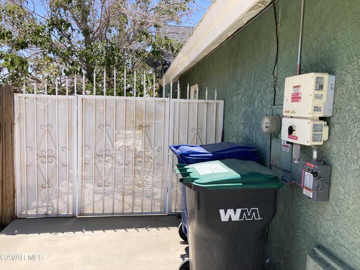 Property Photo:  8348 Underwood Avenue  CA 93505 