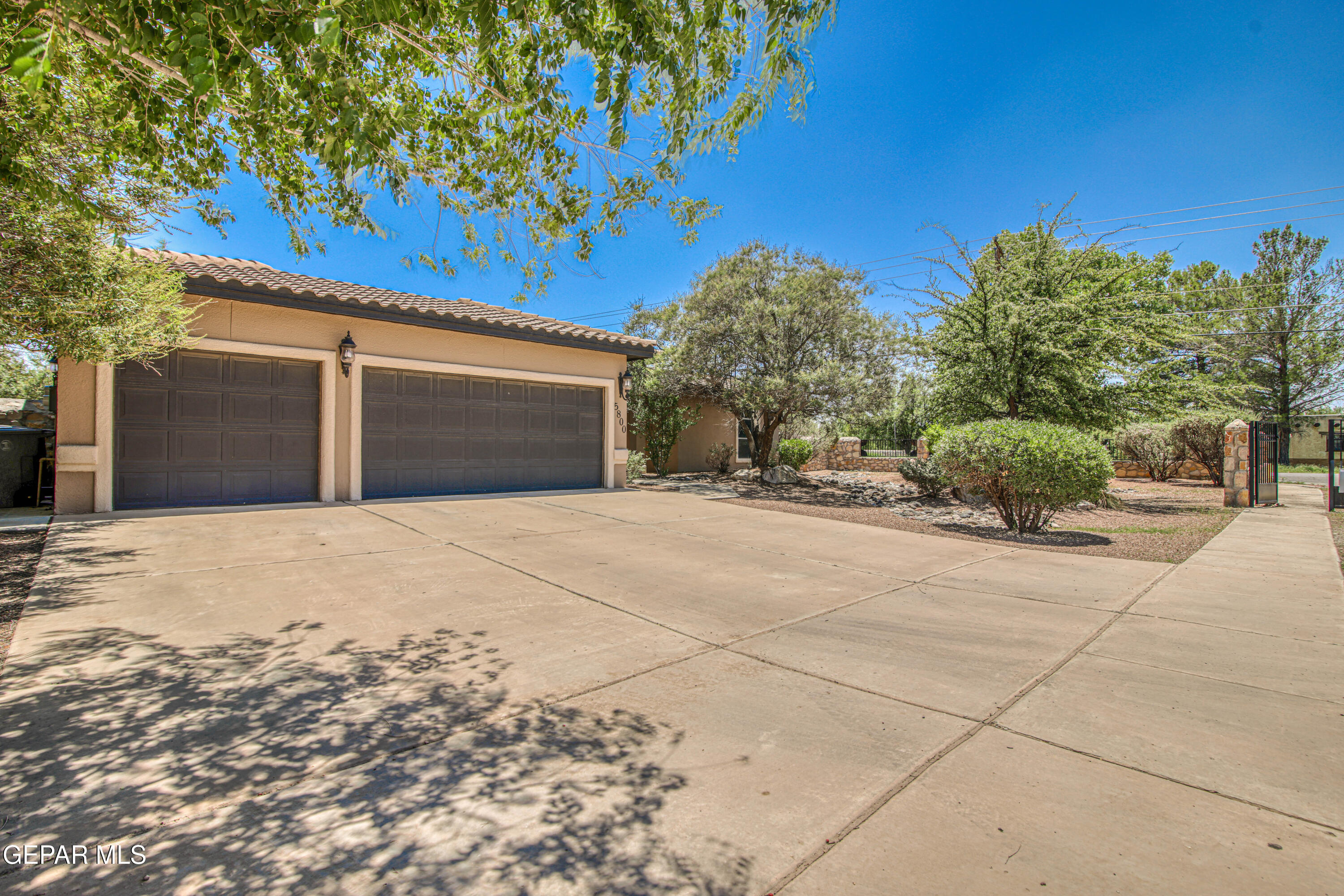 Property Photo:  5800 Angel Street  TX 79932 