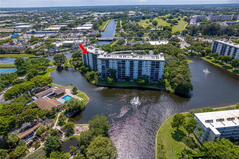 Property Photo:  2334 S Cypress Bend Dr 810  FL 33069 