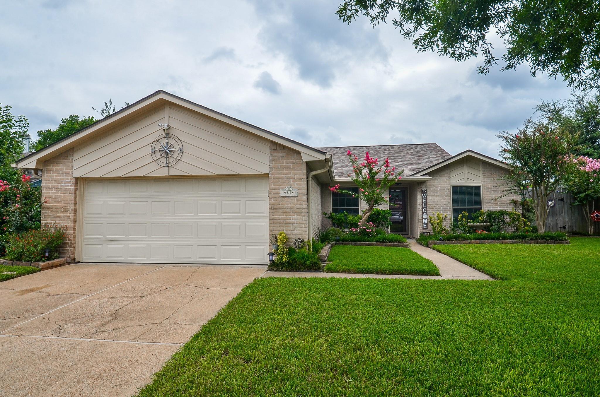 Property Photo: 4814 Kentwalk Drive TX 77041