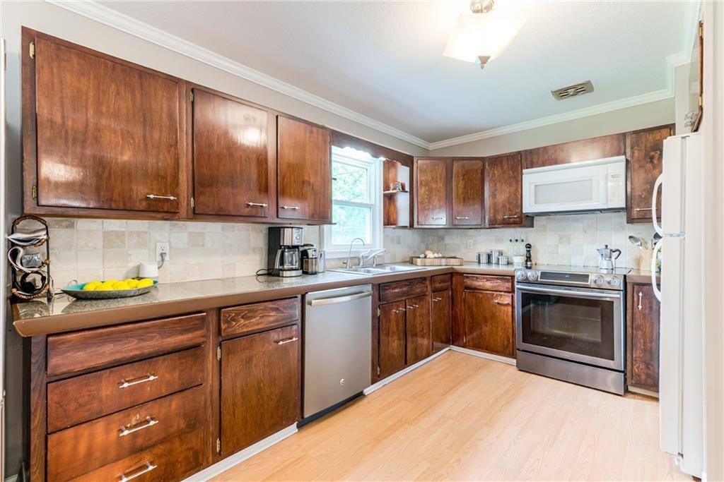 Property Photo:  8926 W 101st Street  KS 66212 
