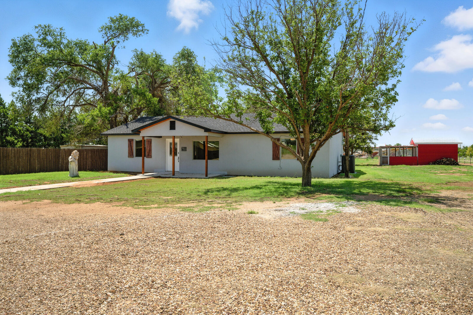 Property Photo: 7911 34th Street TX 79407