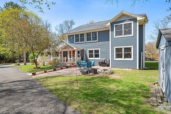 Property Photo:  8 Oak Drive  NY 12553 