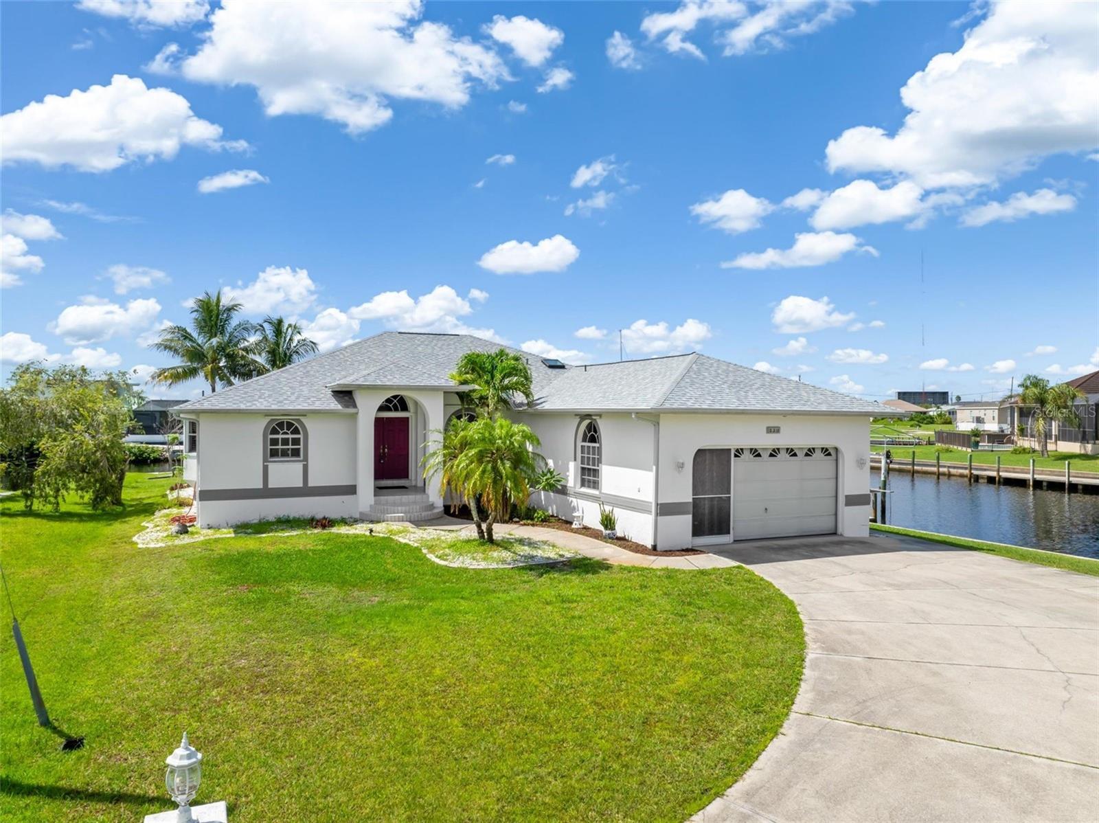 Property Photo:  539 Canada Court  FL 33950 