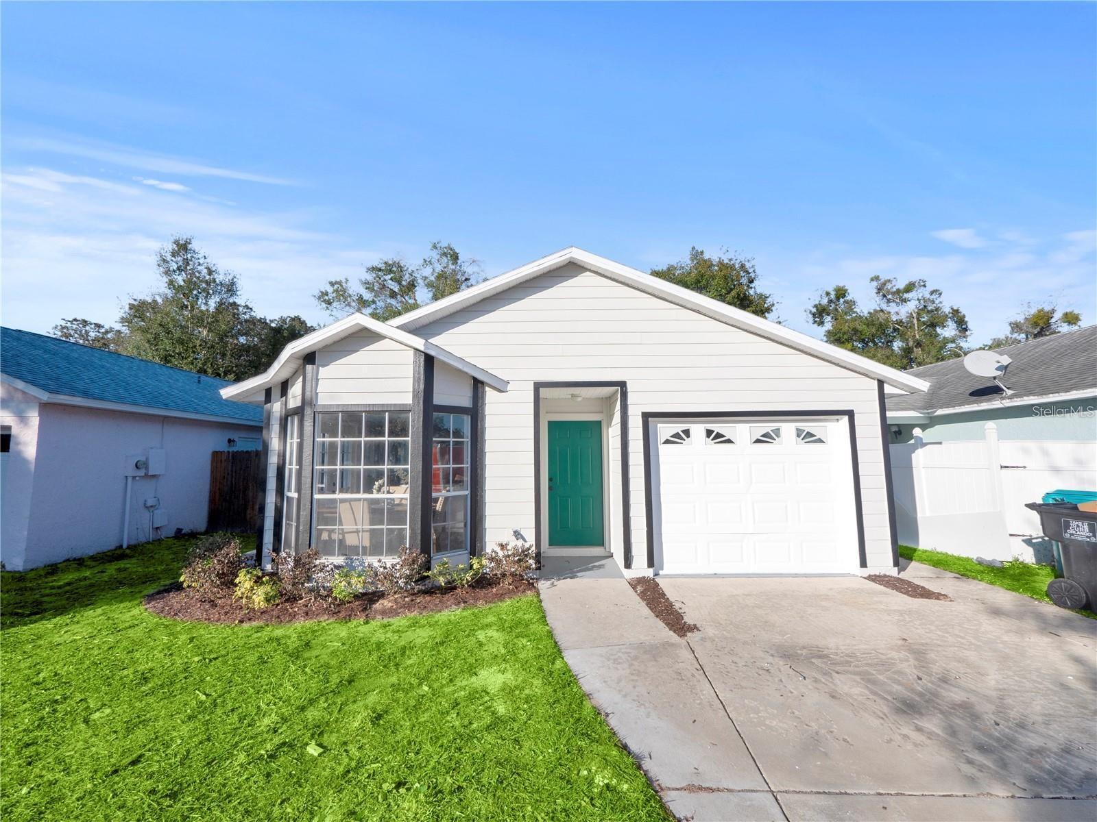 Property Photo: 4475 Goldenrain Court FL 32808