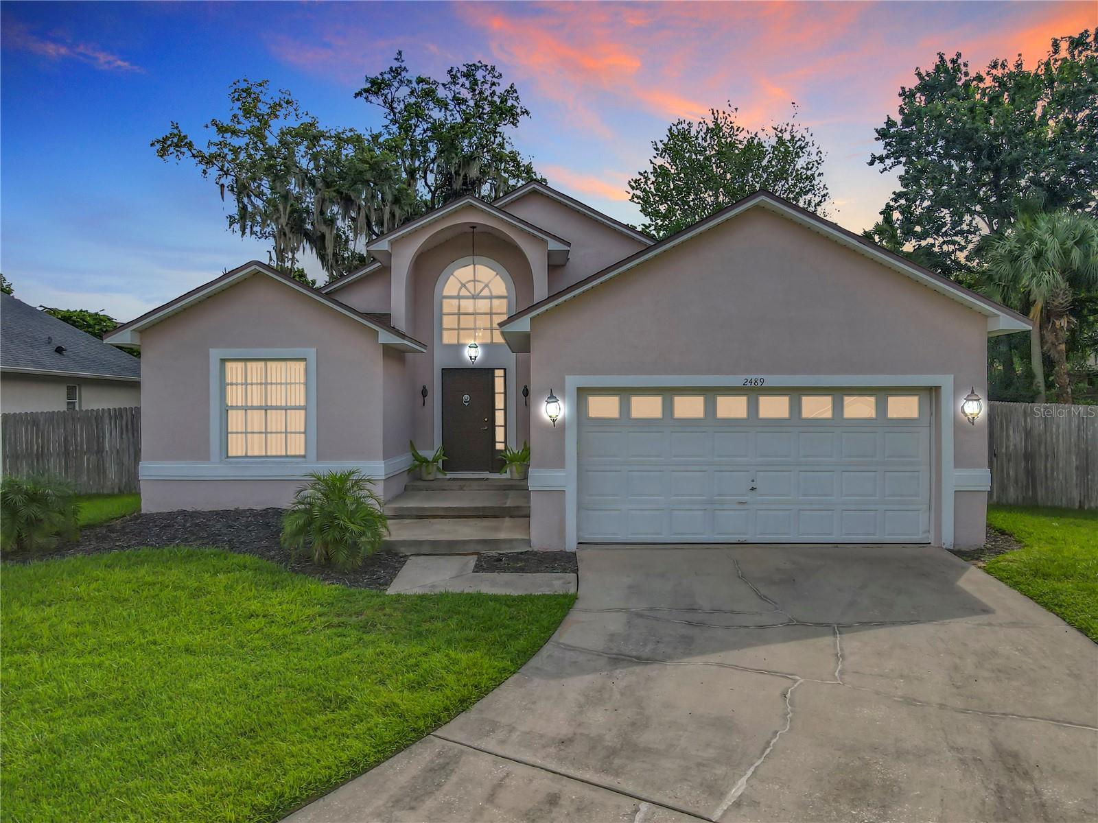 Property Photo: 2489 Tommys Turn FL 32766