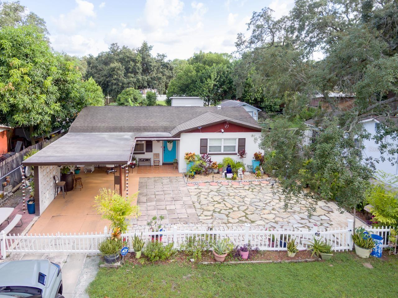Property Photo:  315 E Seneca Avenue  FL 33612 