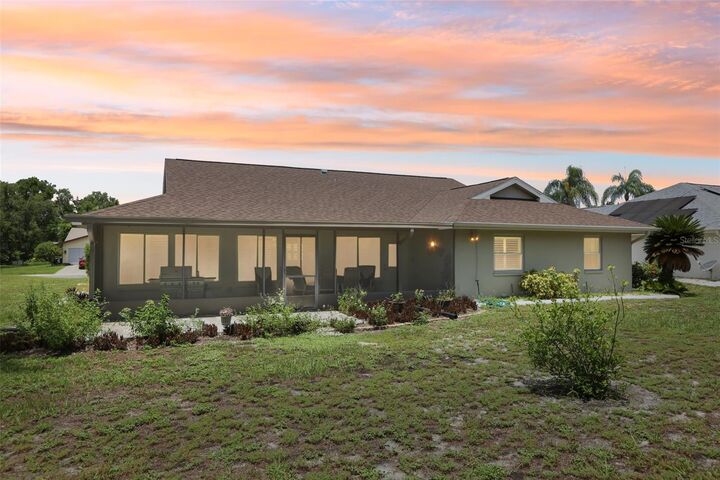 Property Photo:  1812 New Bedford Drive  FL 33573 