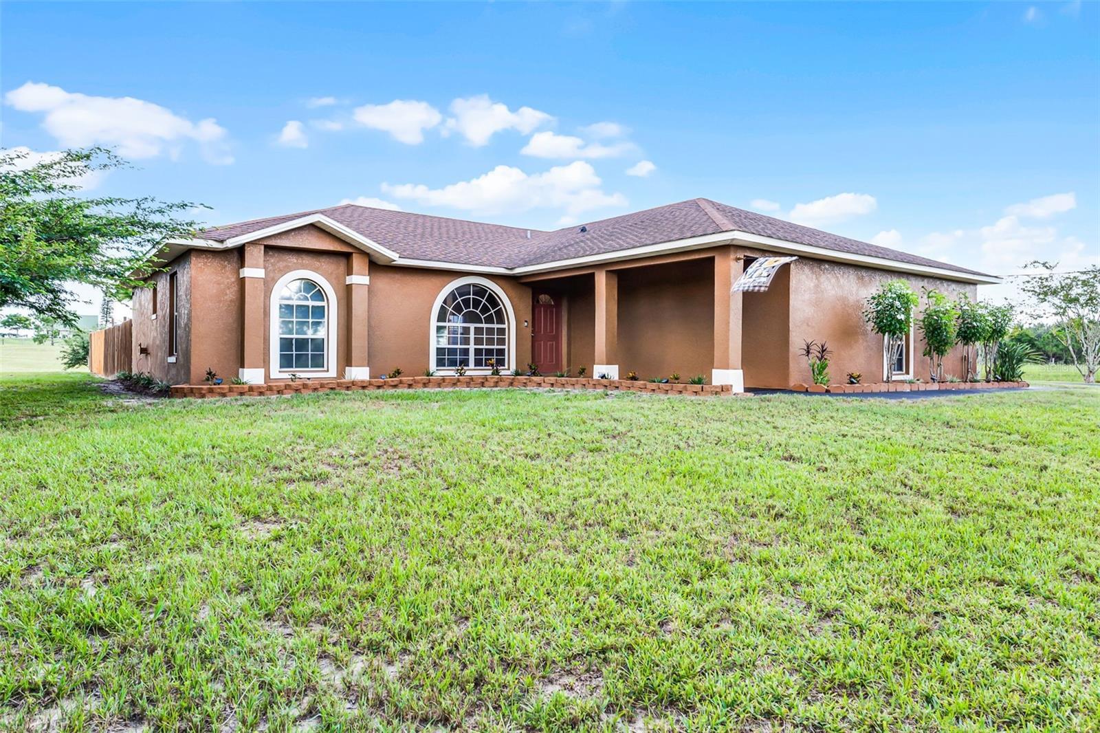 Property Photo: 567 Libby Alico Road FL 33827