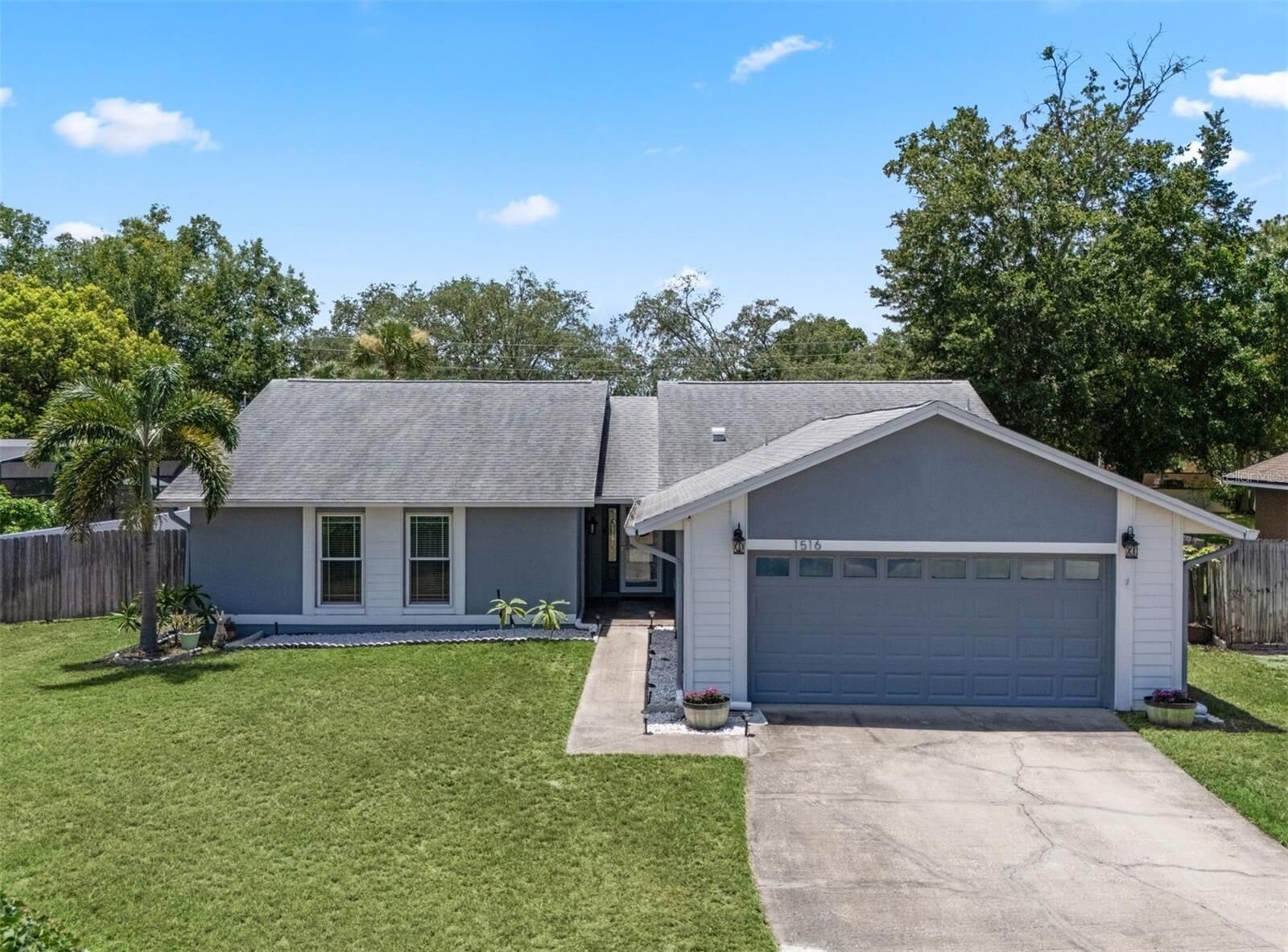 Property Photo:  1516 Elf Stone Court  FL 32707 