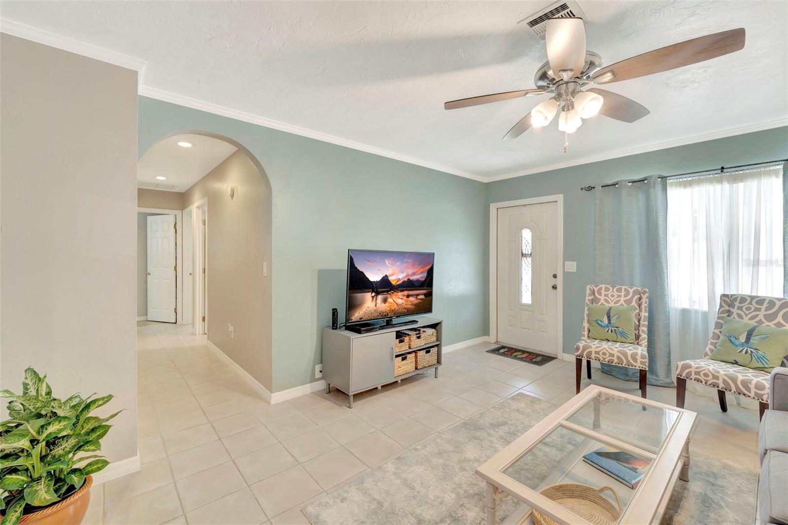 Property Photo: 460 Pelican Road FL 34293