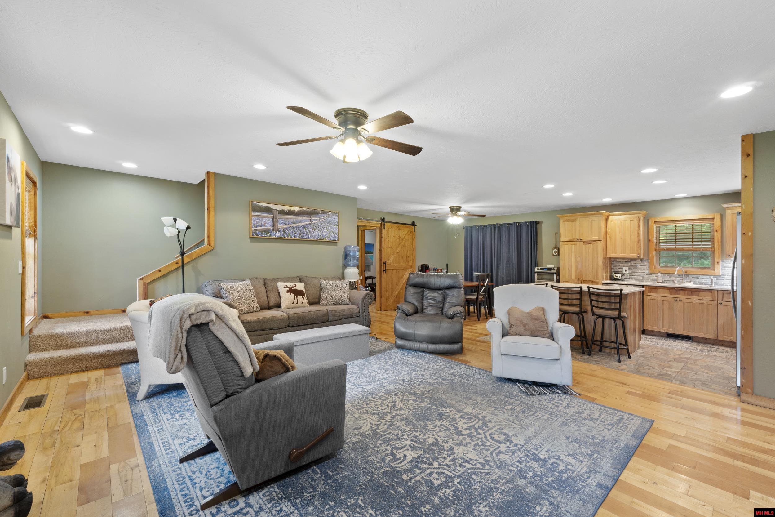 Property Photo:  118 Overhill Road  AR 72653 
