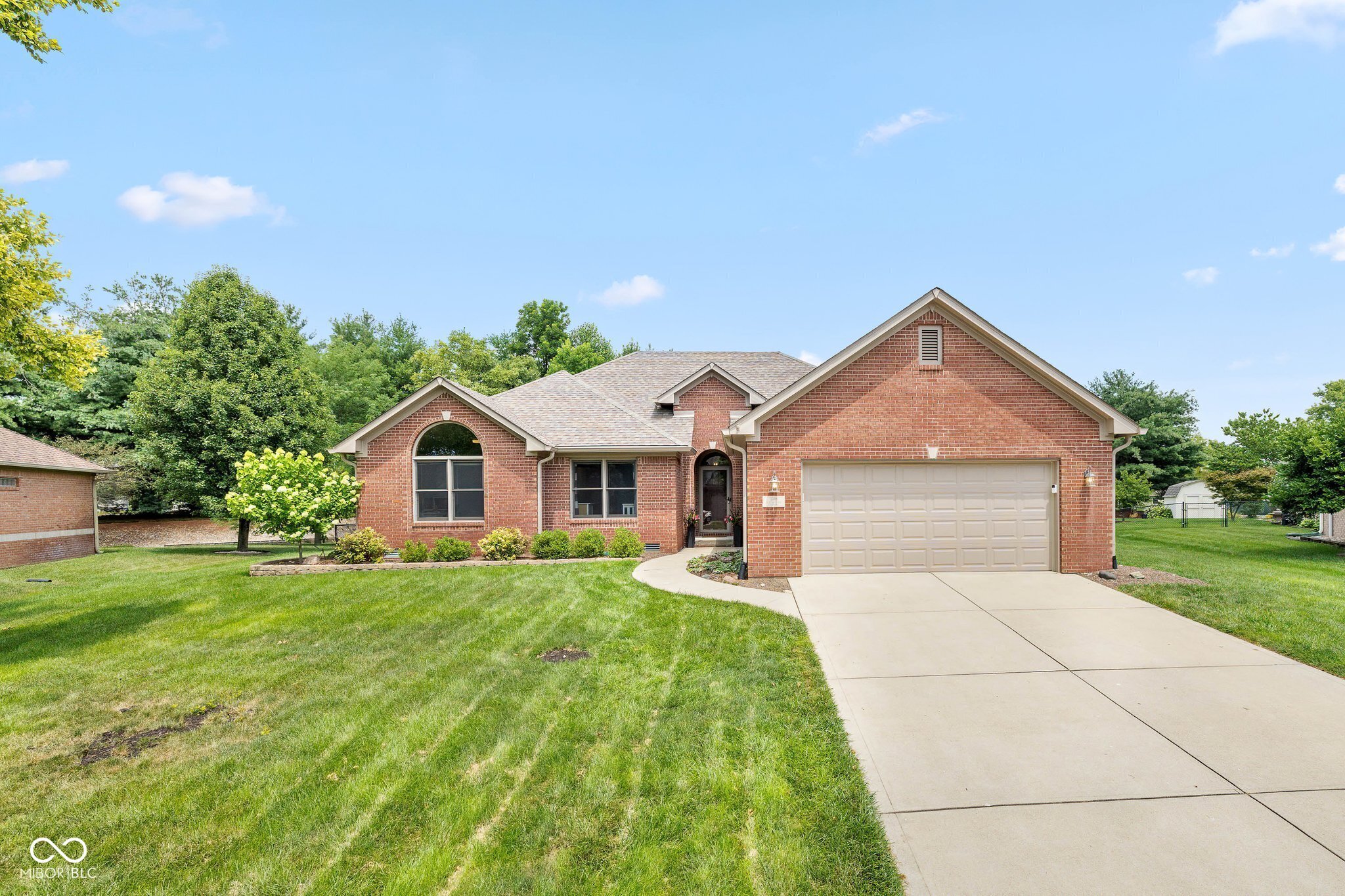 Property Photo: 5100 Summerfield Xing IN 46143