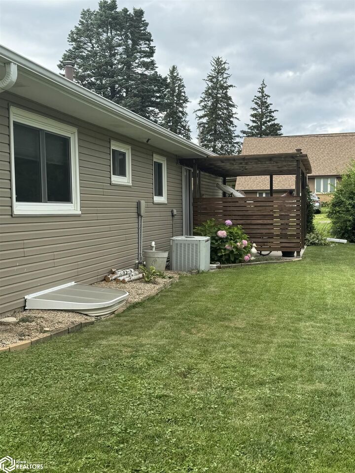 Property Photo: 1309 4th Street IA 50627