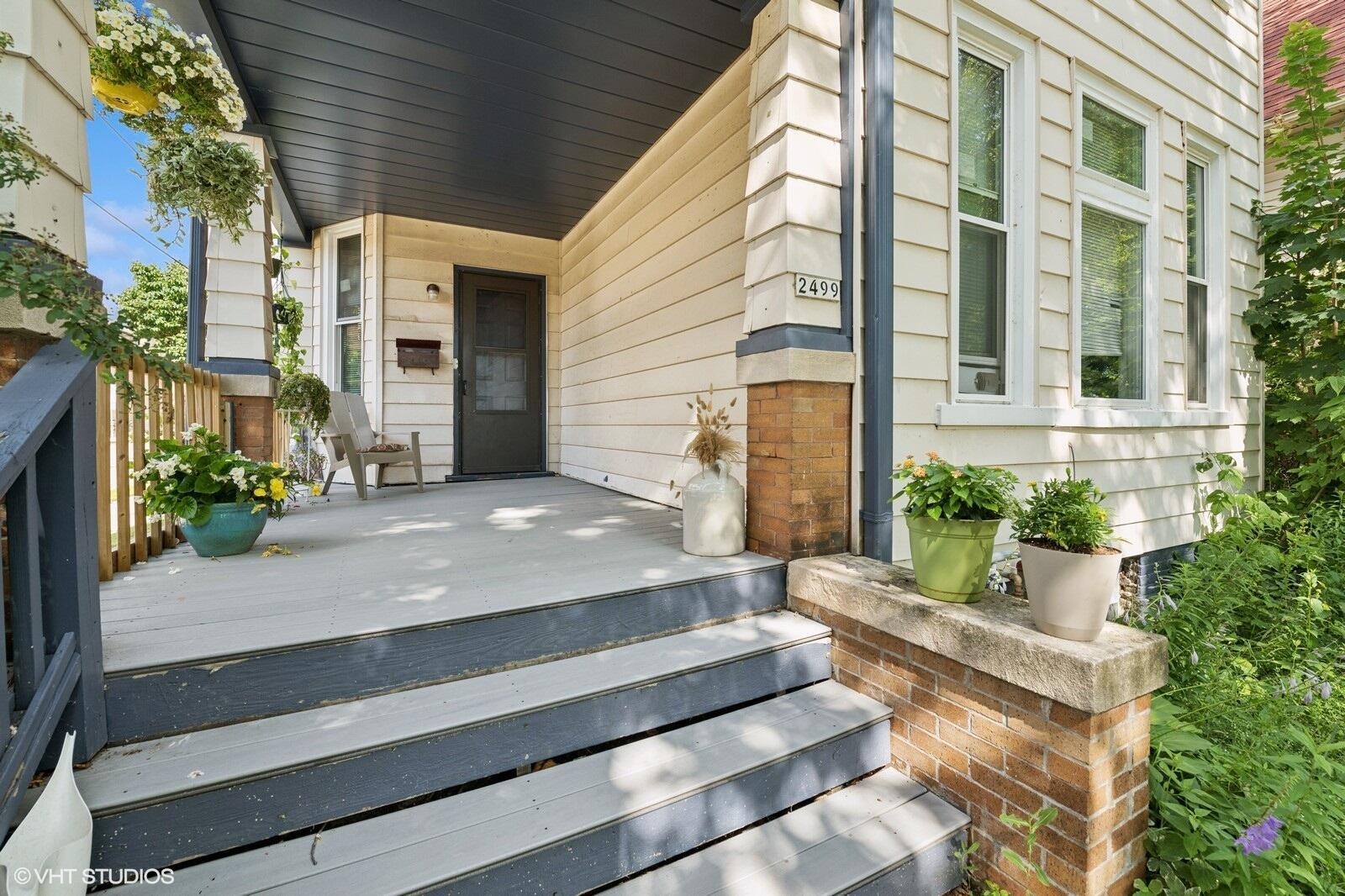 Property Photo:  2499 S Graham St  WI 53207 