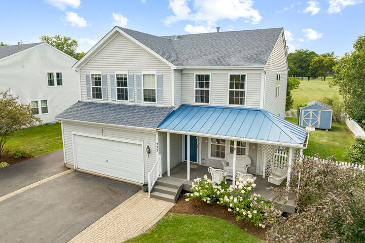 222 White Oak Street  Hampshire IL 60140 photo