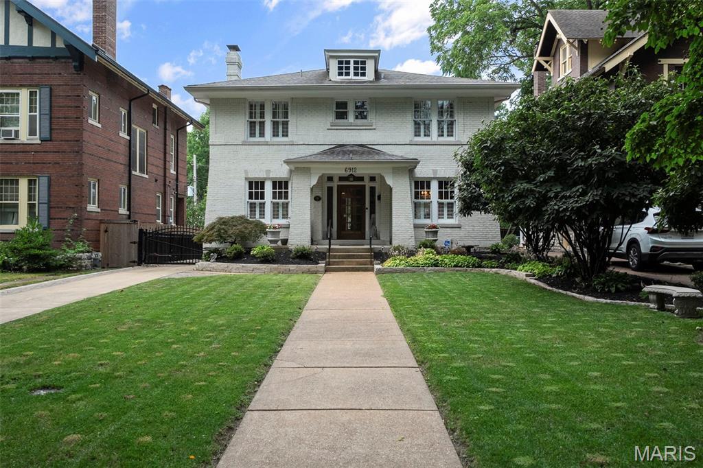 6912 Washington Avenue  University City MO 63130 photo