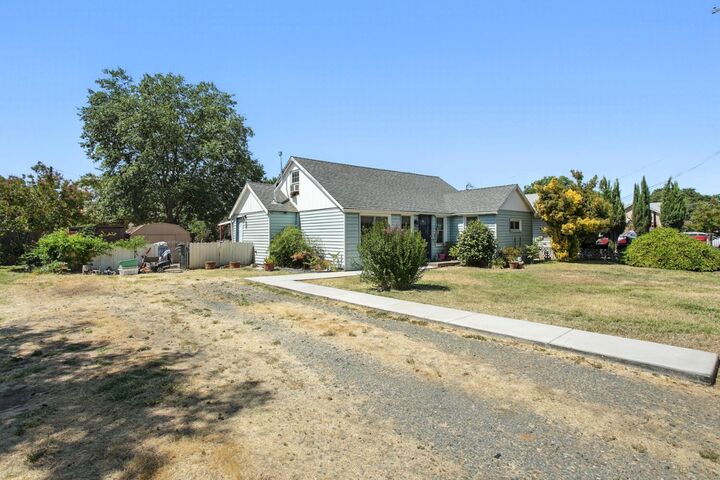 Property Photo:  714 Simon Street  CA 95632 