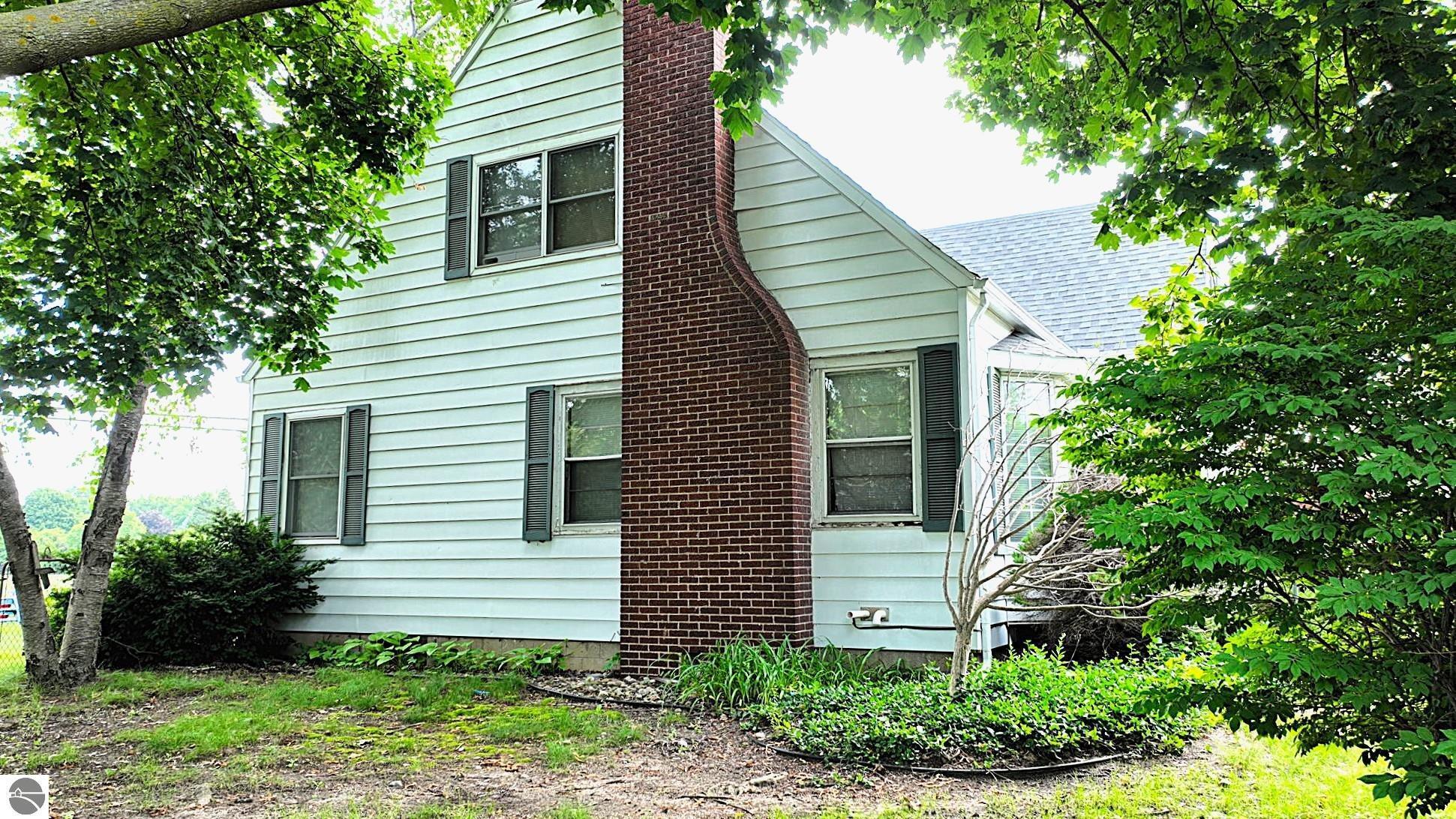 Property Photo: 1207 North Drive MI 48858