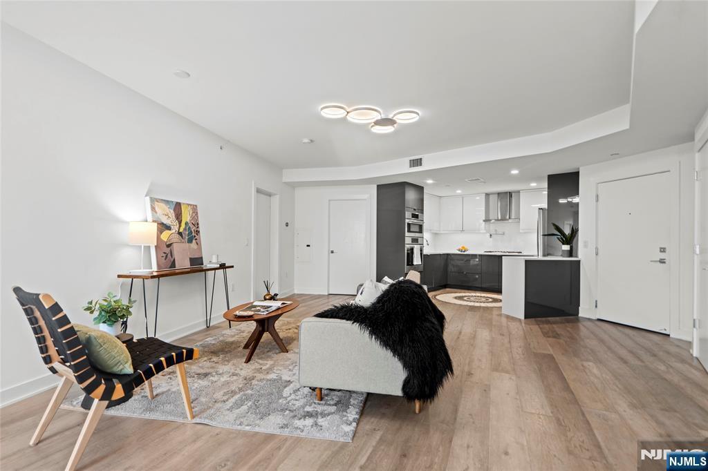 Property Photo:  367 3rd Street 401  NJ 07302 