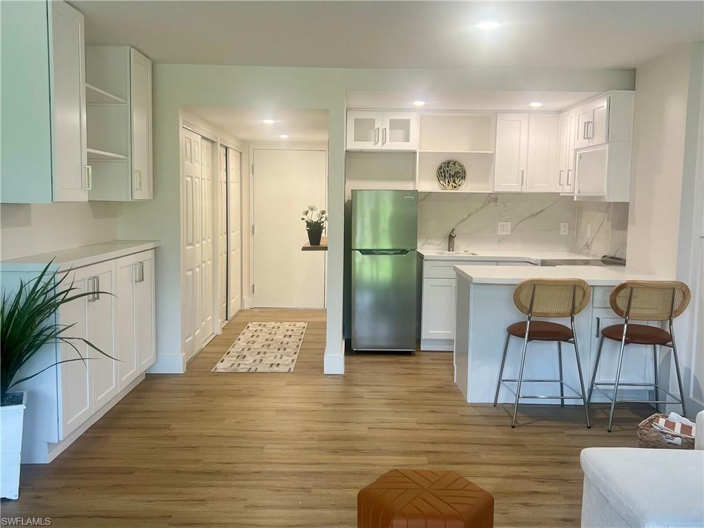 Property Photo: 5 Bluebill Ave 105 FL 34108