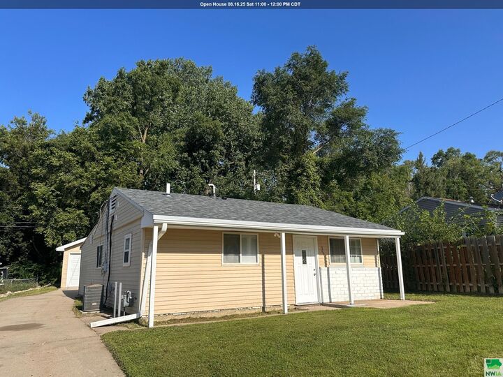 909 Alice Street  Sioux City IA 51105 photo