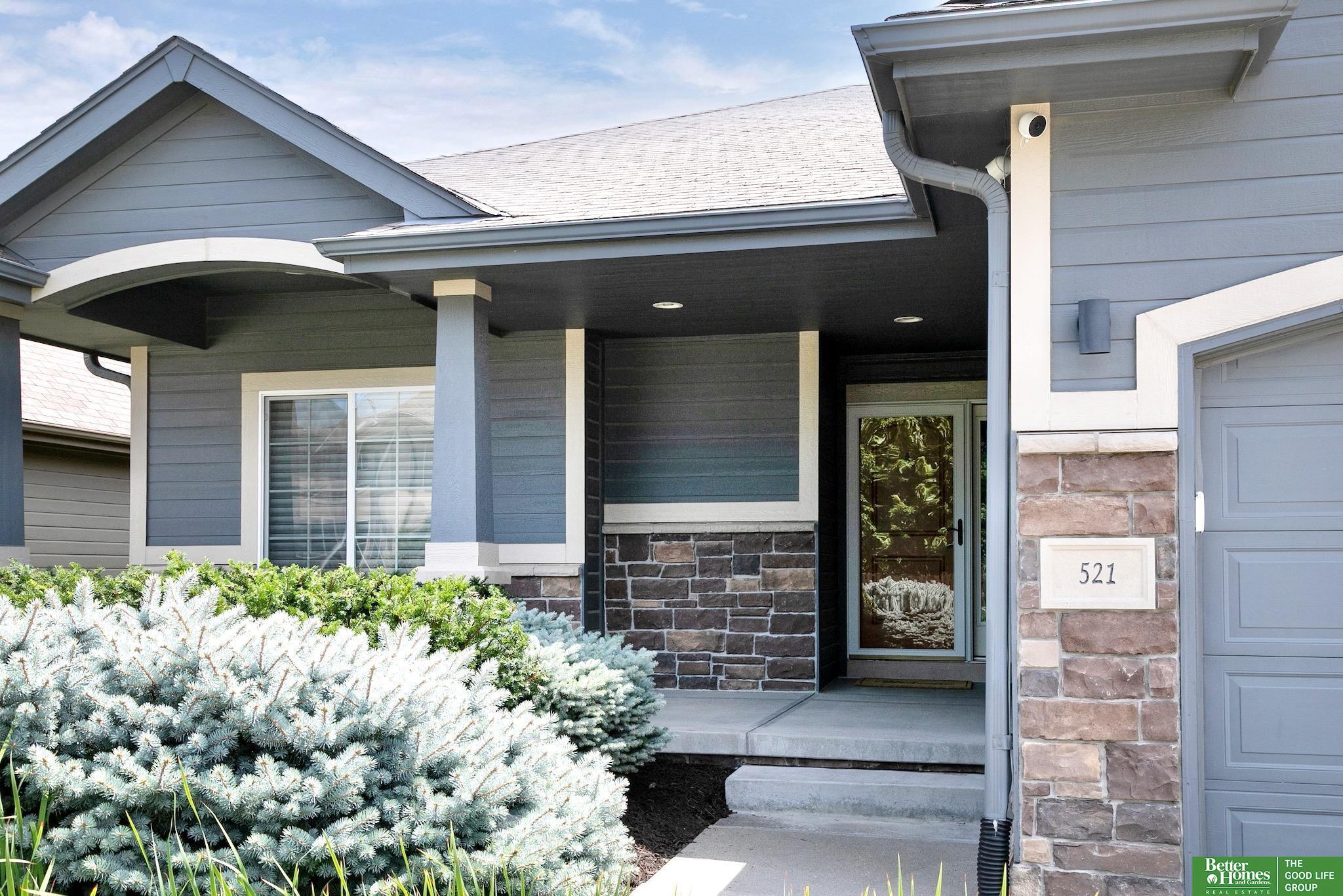 Property Photo:  521 S 182nd Street  NE 68022 