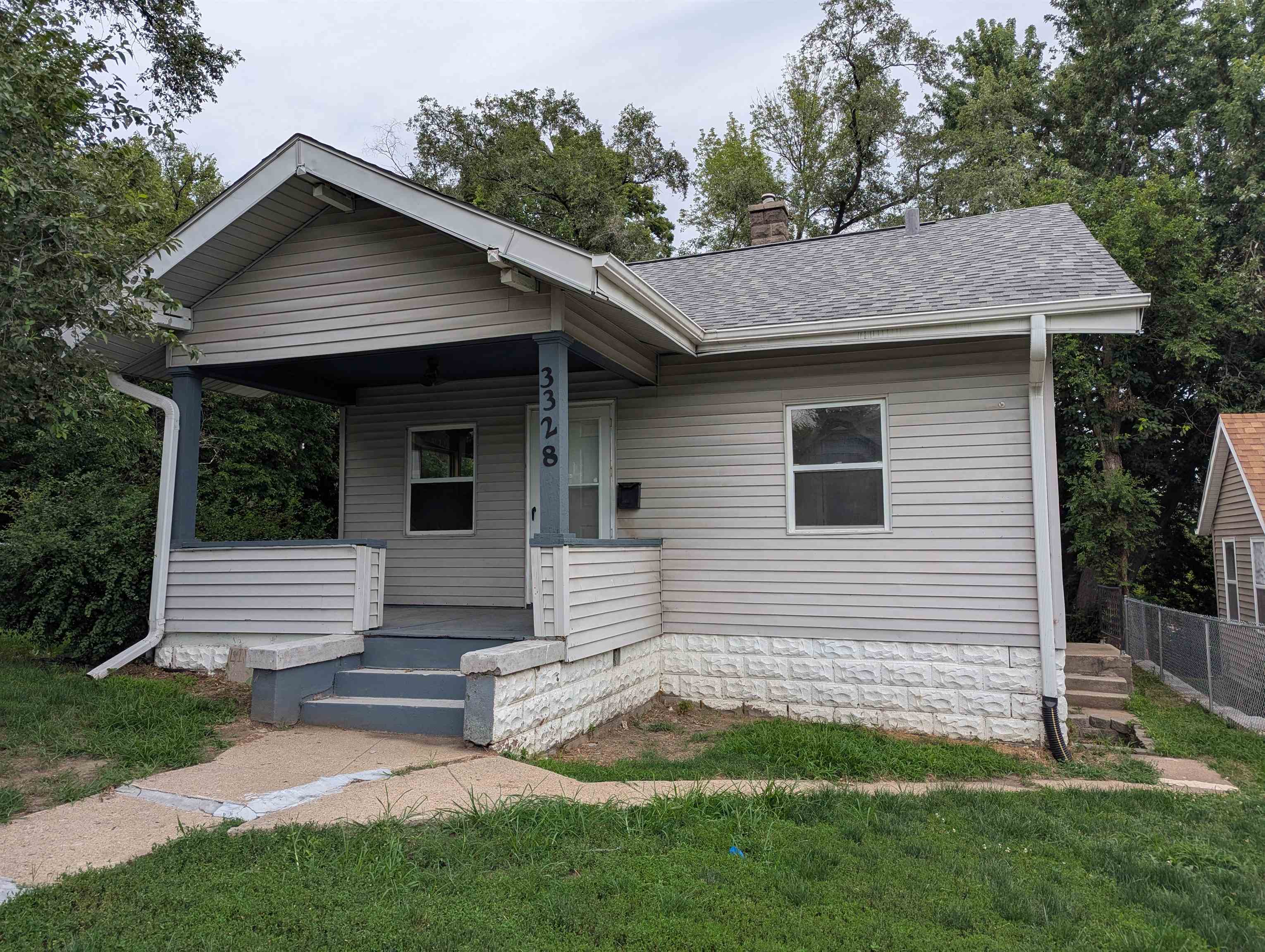 Property Photo: 3328 Grand Avenue NE 68111