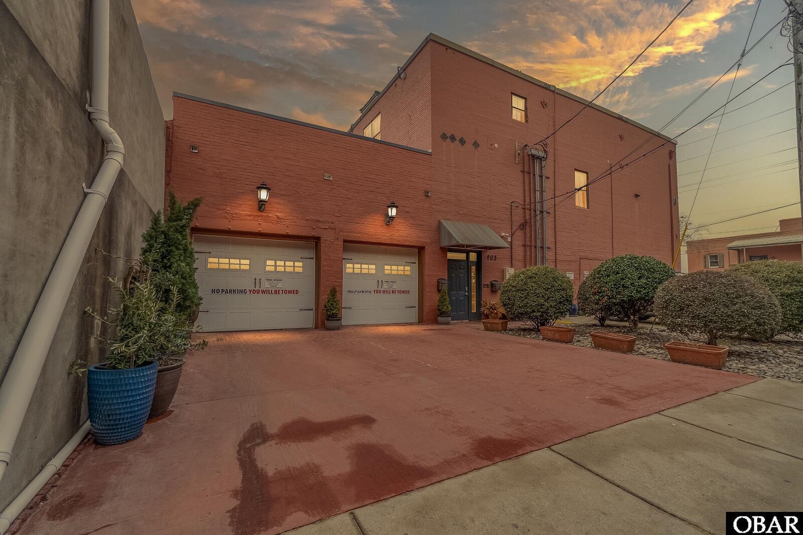 Property Photo:  203 N Water Street  NC 27909 