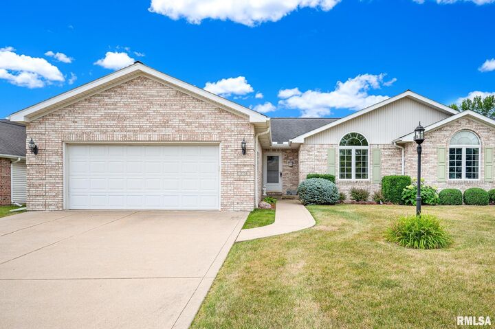 3716 W Golf Creek Drive  Peoria IL 61615 photo