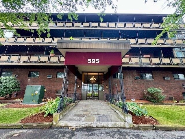 Property Photo:  595 Revere Beach Pkwy 21  MA 02151 