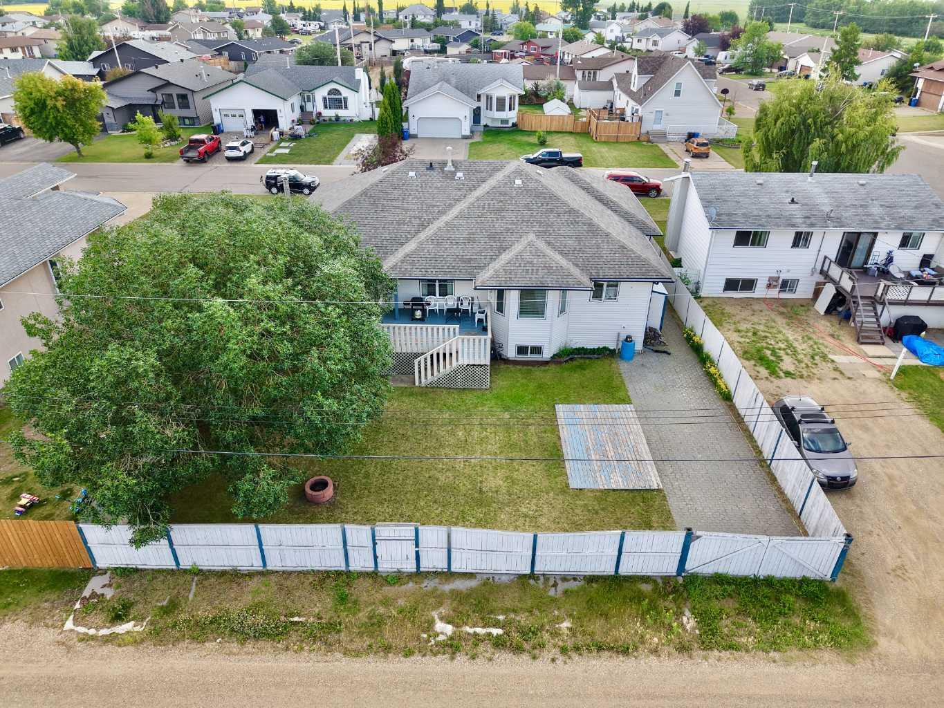 Property Photo: 5514 45 Avenue AB T0H 1W0