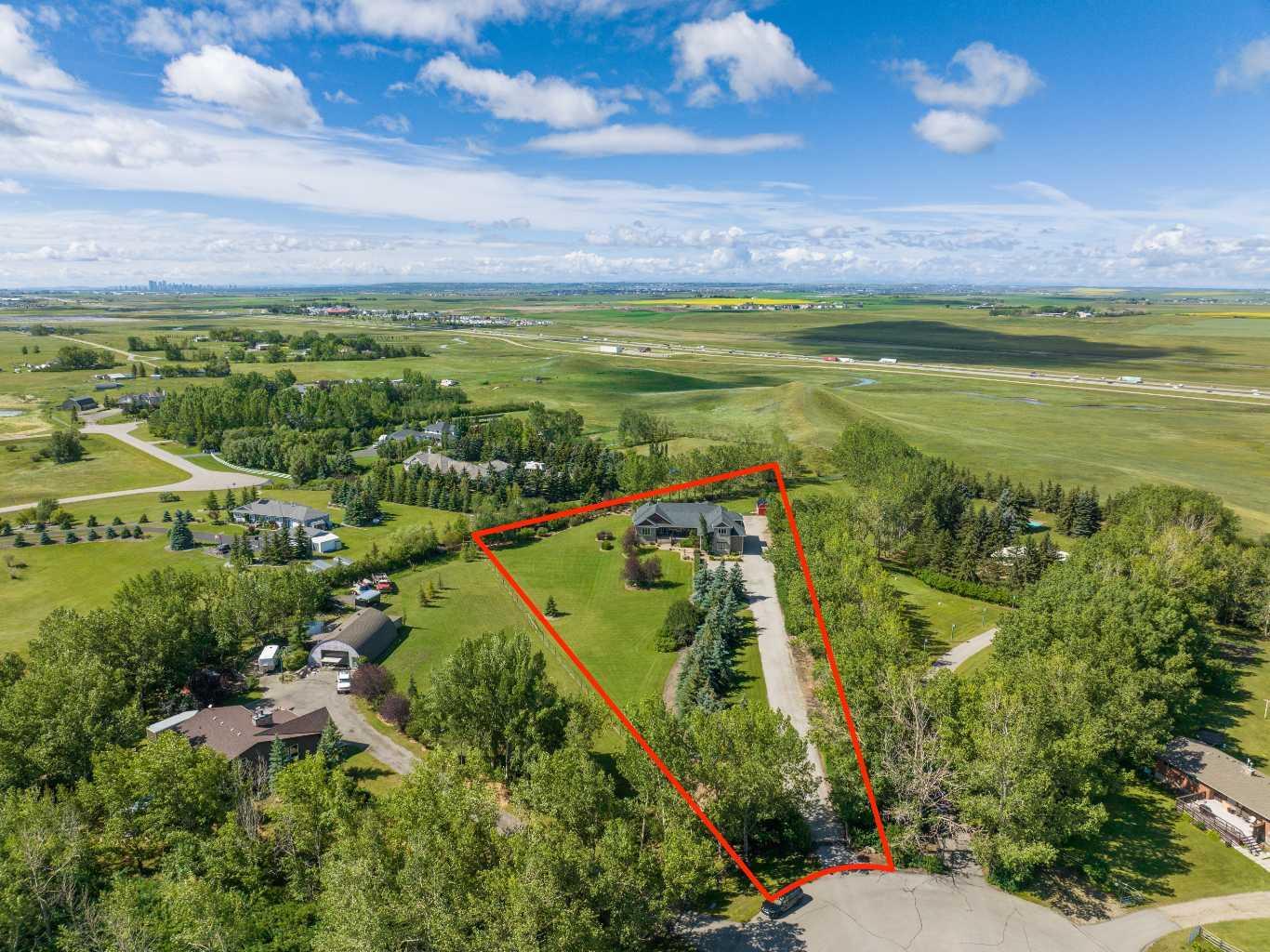 Property Photo:  21 Butte Hills Court  AB T4A 0P5 