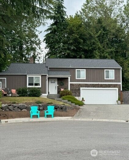 Property Photo:  4527  191st Avenue SE  WA 98027 
