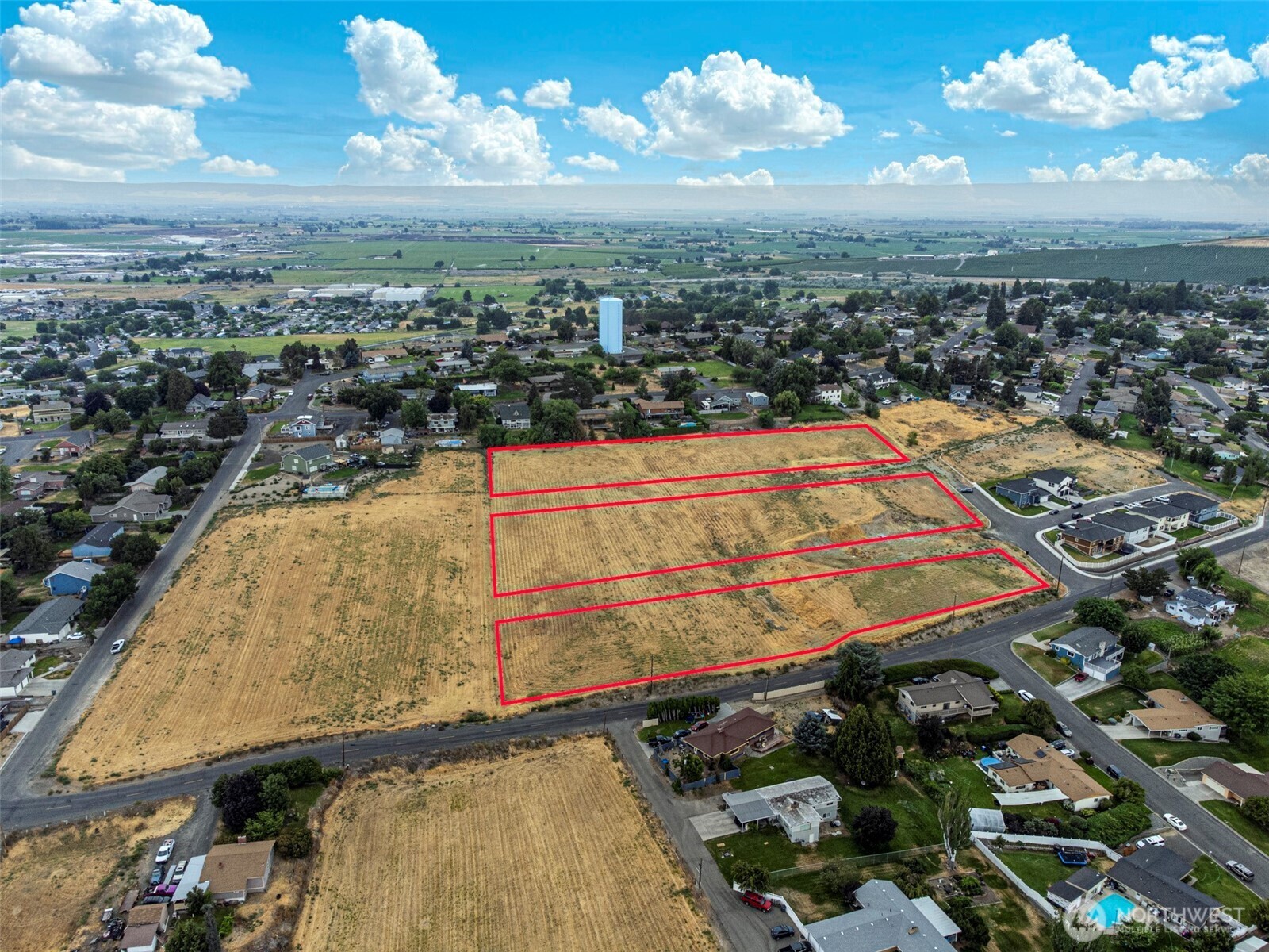 Property Photo: 5 Lander Ct Lot 5 WA 98944