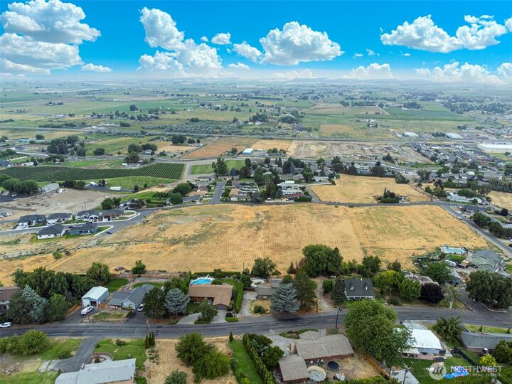 Property Photo: 5 Lander Ct Lot 5 WA 98944