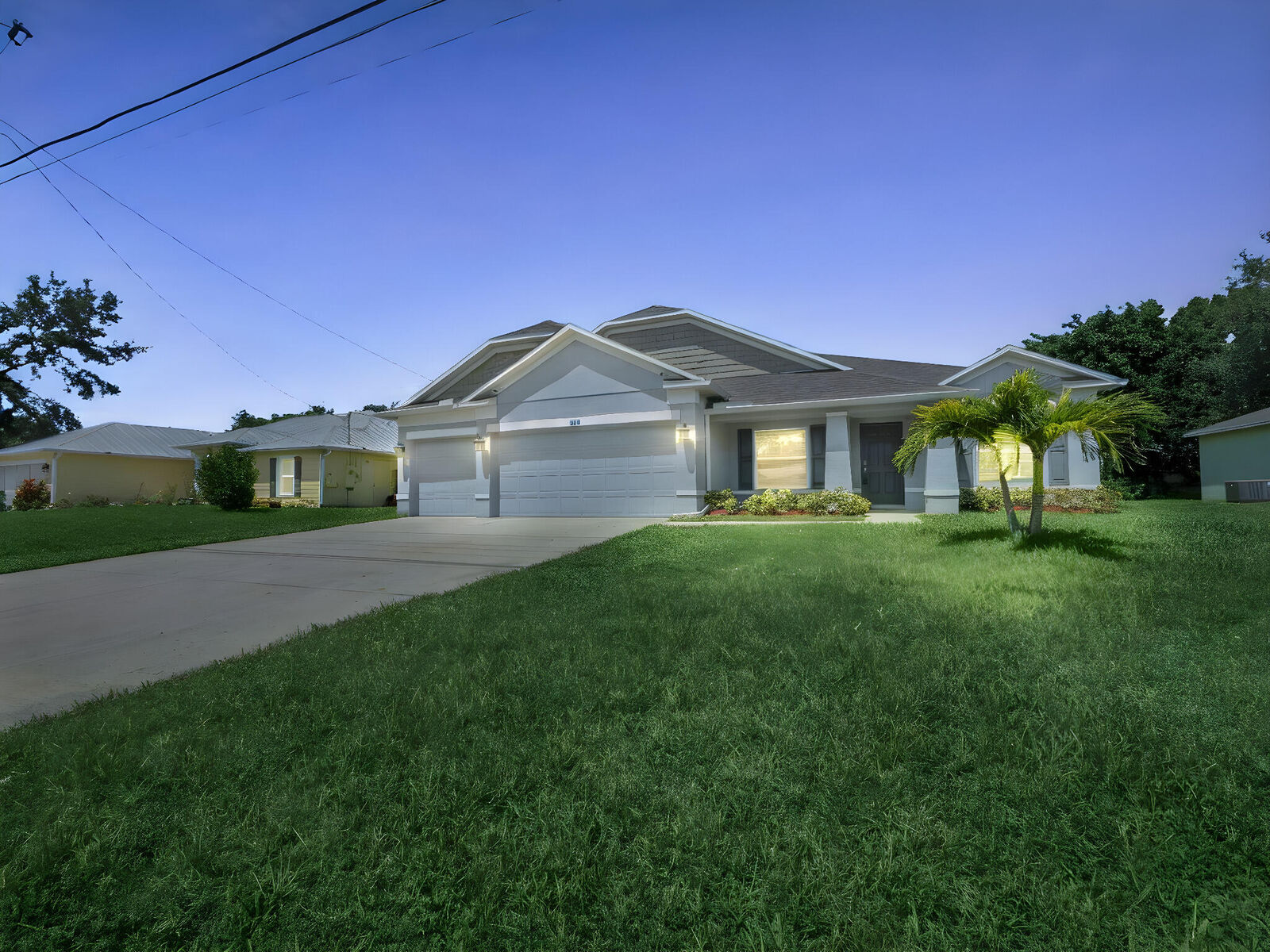 Property Photo: 2314 SW Woodridge Street FL 34953