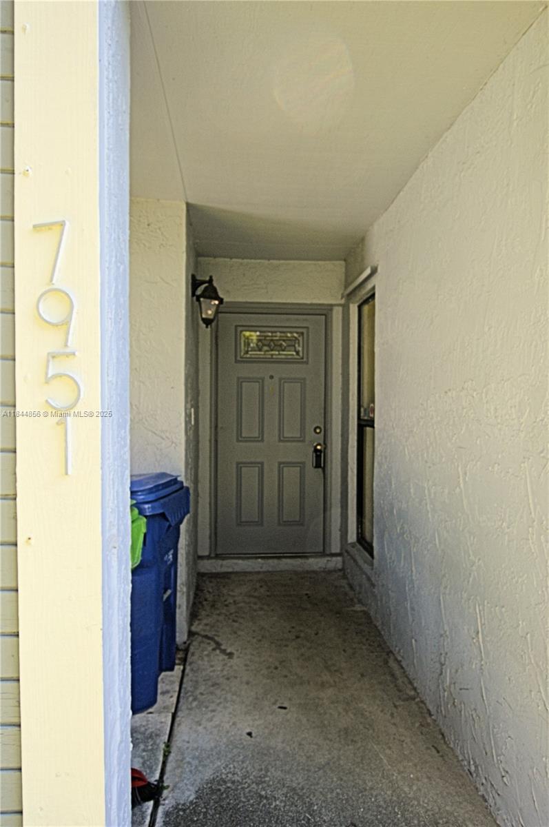 Property Photo: 7951 NW 41st Ct FL 33351
