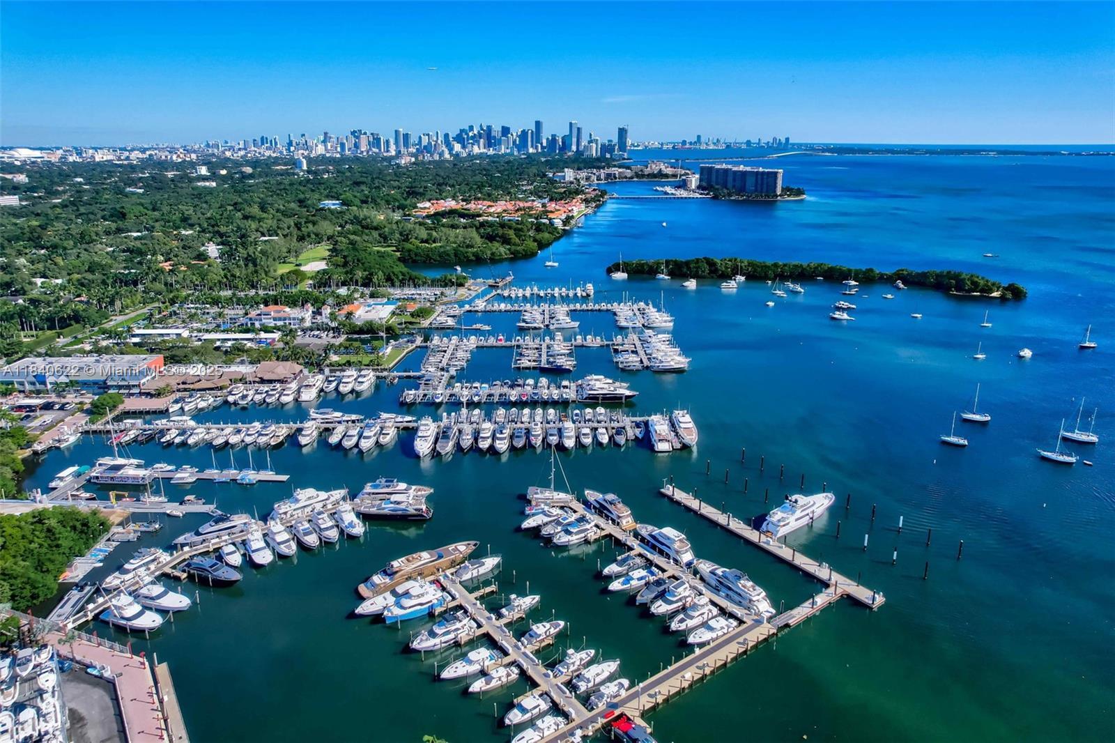 Property Photo:  2655 S Bayshore Dr 1401  FL 33133 