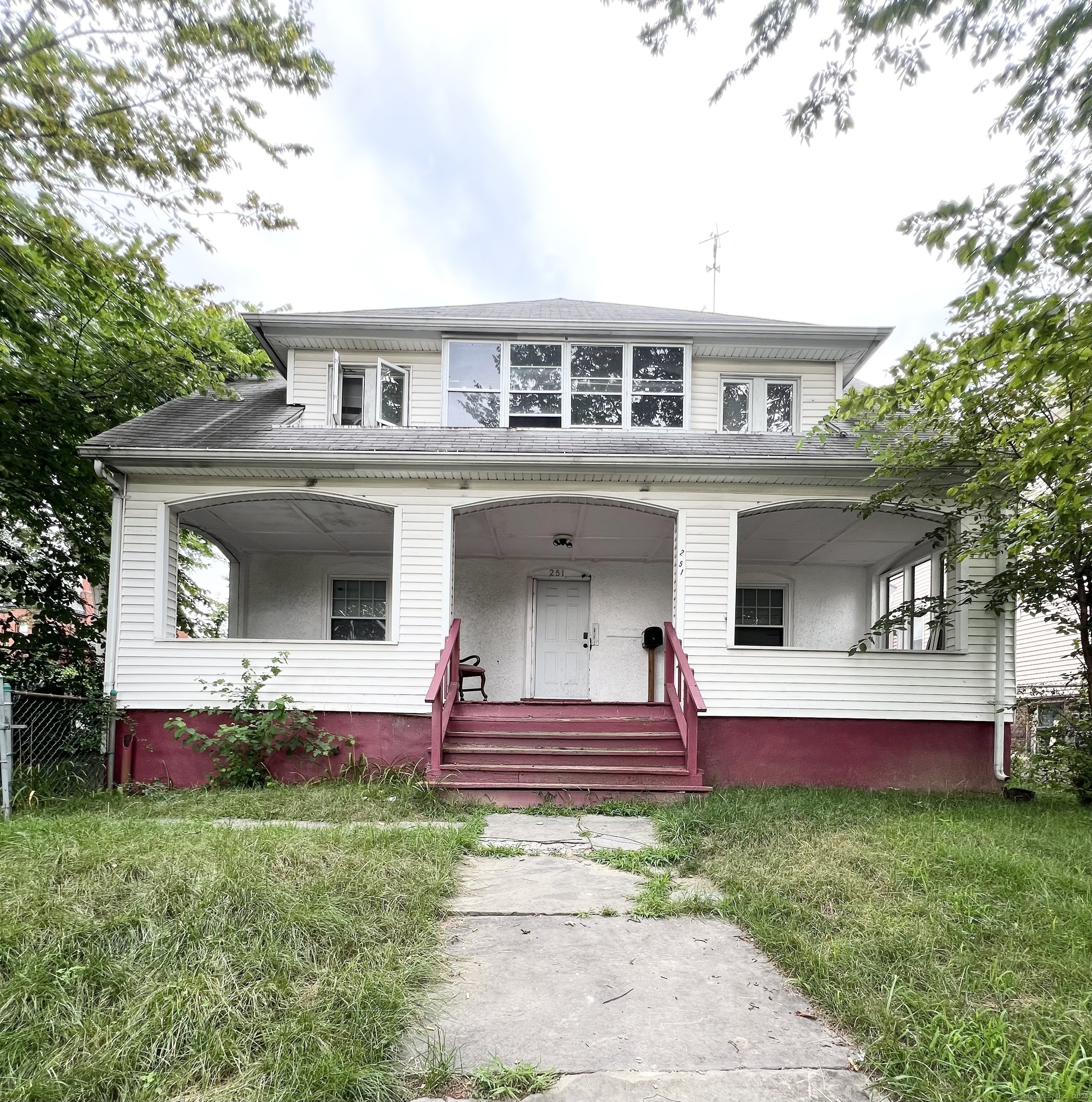 Property Photo:  251 South Marshall Street  CT 06105 