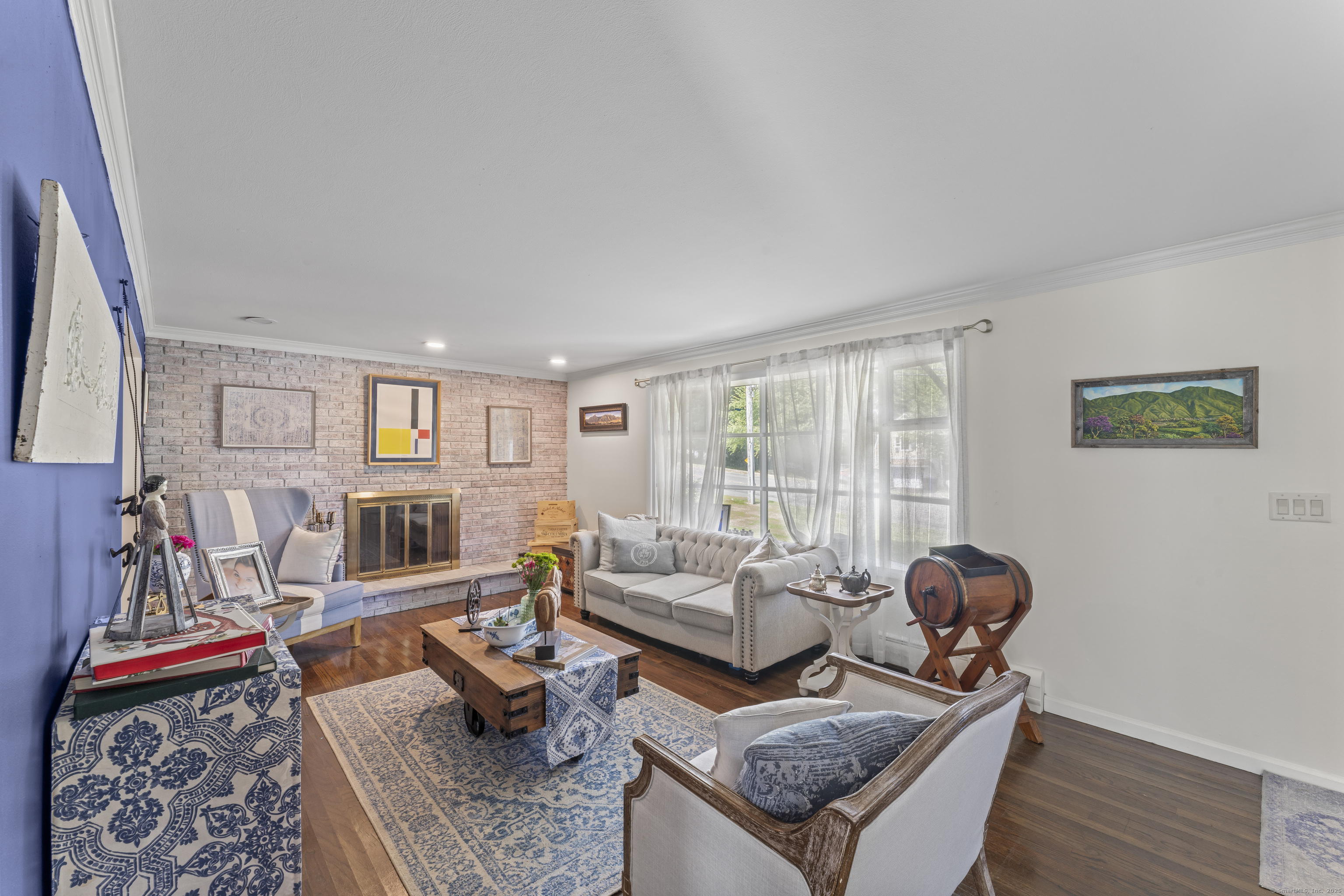 Property Photo:  
