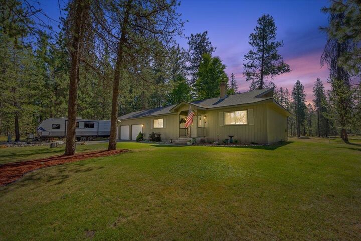 Property Photo: 207 Eagle Dr WA 99109