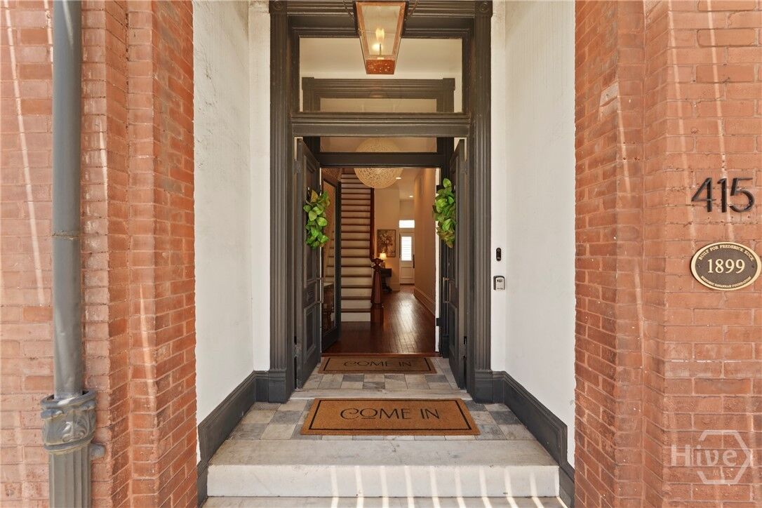 Property Photo: 415 Whitaker Street GA 31401